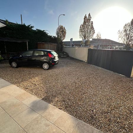 Confortable T2 De 50 M2 Avec Parking Prive Bruges Exterior foto